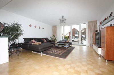 Bungalow, hochwertig, einzugsfertig!
- rd. 100 m² Ausbaureserve durch mögliche Aufstockung -