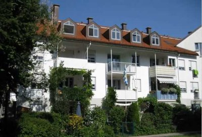 Von privat: Helle und ruhige 2-Zimmer Wohnung mit Süd-Balkon in Puchheim-Bahnhof