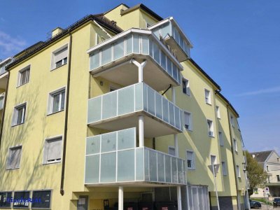 ruhige, barrierefreie 2 Zimmer Wohnung – großer Balkon - neue Küche