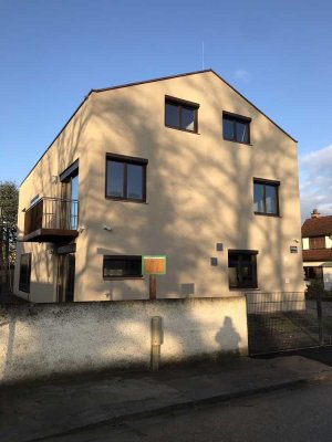 Lichtdurchflutete 4 Zimmer Maisonette Wohnung inkl. Balkon