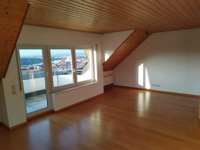 Helle und ruhige Dachgeschosswohnung mit hochwertiger Ausstattung in Gemmrigheim