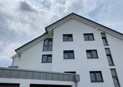Wohnen im Grünen - Neue attraktive 3,5-Z.-W. mit gr. Balkon mit Süd/Ost-Ausrichtung