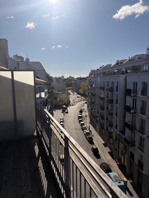 Großzügige Maisonette Penthouse Wohnung, Südwestbalkon und -Terasse nahe Engelbecken