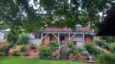 Geräumiges, günstiges und modernisiertes 8-Raum-Einfamilienhaus mit EBK in Erharting