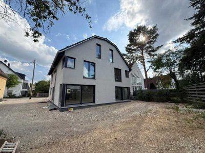 Neubau-Doppelhaushälfte mit Wärmepumpe & Einbauküche in München-Trudering