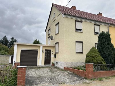 Doppelhaushälfte mit Garage in ruhiger Lage von Löbau