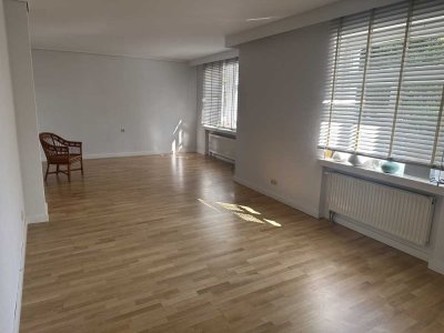 Erstbezug nach Sanierung: 2-Zi.-Wohnung (82m²) im 1. OG in Alsfeld