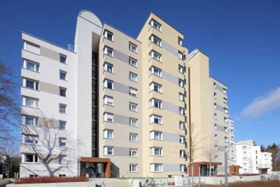 Geräumige und modernisierte 4-Zimmer Wohnung mit Balkon!