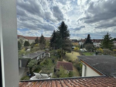 Schöne und sanierte 3-Zimmer-Dachgeschosswohnung mit gehobener Innenausstattung in Dessau-Roßlau