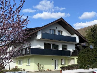 Hochwertige lichtdurchflutete 7 Zi. Maisonette-Wohnung in Zweifamilienhaus in Schopfheim-Langenau