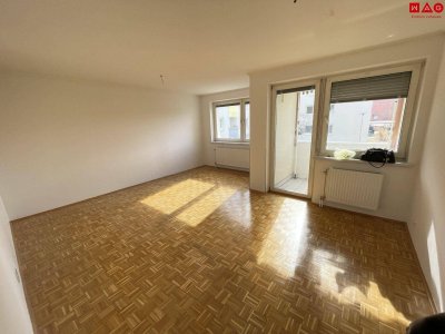 3 Zimmer Erdgeschoßwohnung mit Balkon!