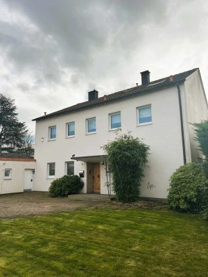 Traumhaus für Familien – 260 m² Wohnfläche, 700 m² Grundstück & Einliegerbereich,*provisionsfrei*