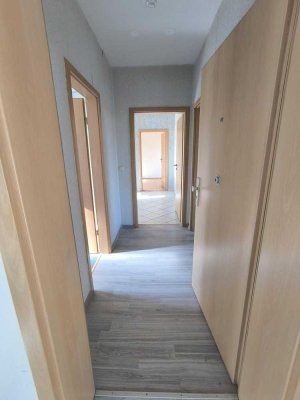 ruhige 3 Raumwohnung mit Balkon im EG oder 1. OG