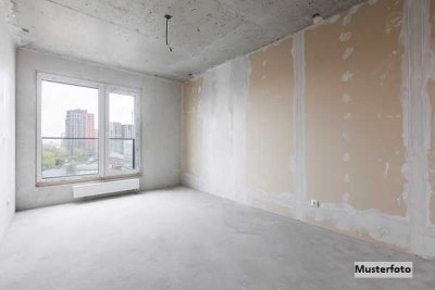 Einfamilienhaus nebst ausgeb. Stall-/Scheunengebäude