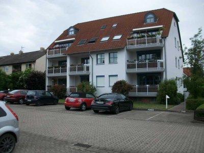 Schöne 2 Zimmer-Küche, Bad, Balkon, Einbauküche in Wolfenbüttel-Linden zu vermieten