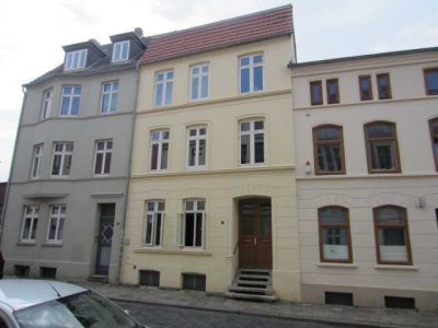 Solide Kapitalanlage - Modernisiertes Altstadthaus in Hafennähe mit 3 kleinen Wohnungen zu verkaufen