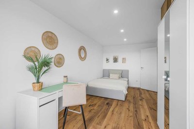Ein Zimmer mit Balkon