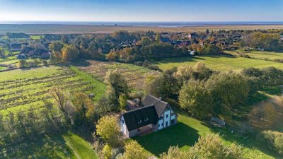 Exklusives Reetdachhaus | Alleinlage                                    mit Ferienwohnung zur Ver...