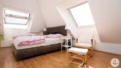 Exquisite Dachgeschoßwohnung mit Balkon in Strasshof !