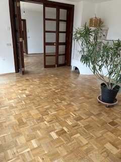 Neu renovierte 5-Zimmer-Wohnung mit EBK und großem Garten