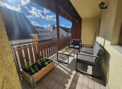 Traumhafte Balkonwohnung am Fuße des Schlossberges – Provisionsfrei!