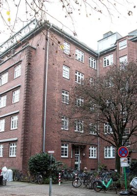 Charmante 2,5-Zimmer Wohnung im 2. OG in Hamburg-Eppendorf