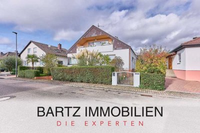 Helles Zweifamilienhaus mit Terrasse und großem Garten in ruhiger Wohnlage