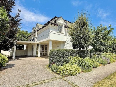 SOMMERAKTION - Provisionsfrei - EXKLUSIVE VILLA im Wohnpark Fontana - BJ 1996 - ca. 735m² Grund - Schwimmteich - ca. 275m² NFL - 5 Zimmer - Lift - Klima - Balkon - Carport - Garage - GOLF -TENNIS - BADESEE - RESTAURANTS