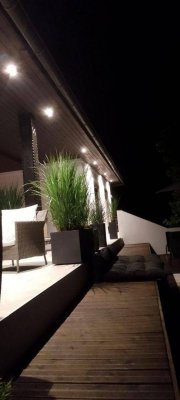 Villen Etage mit eigenem Pool 5 Minuten vom Badesee