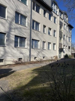 Modernisiertes Dachgeschoss mit Einbauküche und Galerie