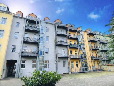 Attraktive 1-Raum-Dachgeschosswohnung mit zusätzlicher Nutzfläche im Spitzboden