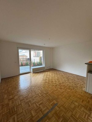 2 Zimmer Whg. (49m²) mit Einbauküche und Terrasse in OB-Altstadt-Süd