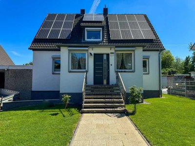 Modernisiertes EFH mit effizienter PV-Anlage - Heizung kaum benötigt