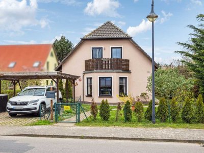 Gepflegtes Einfamilienhaus mit Walmdach auf ca. 590 m² großem Grundstück in Negast Steinhagen