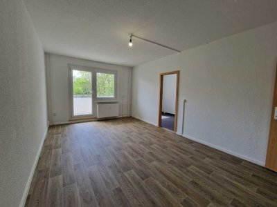 ***Schicke 2-Zimmer-Wohnung im 1.Obergeschoß mit Süd-Balkon***