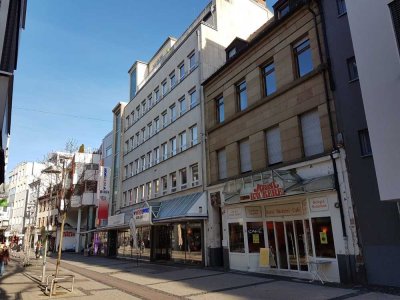 3 Zimmer-Wohnung mit Einbauküche direkt in der Fußgängerzone