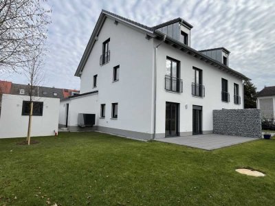 NEUBAU - ATTRAKTIVE DOPPELHAUSHÄLFTE  IN LANDSHUTER TOPLAGE - ERFÜLLEN SIE SICH IHREN WOHNTRAUM -