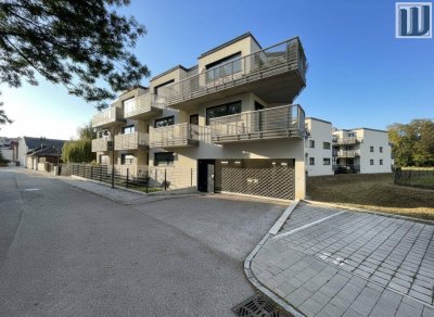 Moderne Dachgeschoßwohnung in Leobersdorf: Terrasse, Garage, Fußbodenheizung!