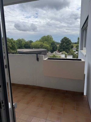 Moderne 2,5-Zimmer-Wohnung mit Balkonen und Aufzug
