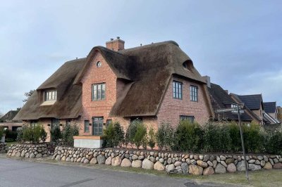 Sylt/Wenningstedt Doppelhaushälfte unter Reet -Neubau_