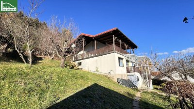 Solides Wohn- bzw. Ferienhaus in wunderschöner Ruhelage mit 2 Wohneinheiten.