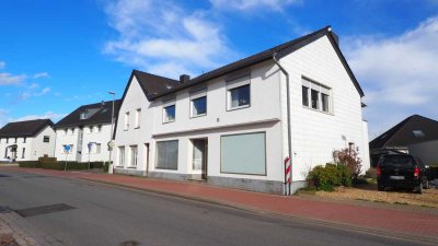 Mehrfamilienhaus (oder2 Doppelhaushälften) mit Garten und Garage
