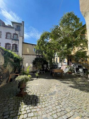 Ruhige 2 Zimmer mit EBK und Blick ins Grüne