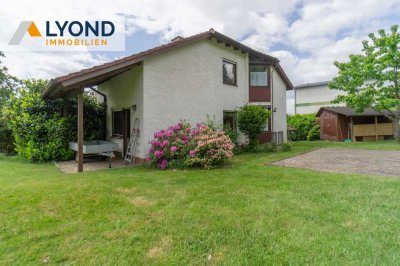 Wohnoase für die ganze Familie: Frei stehendes Haus mit großem Garten und Wintergarten!