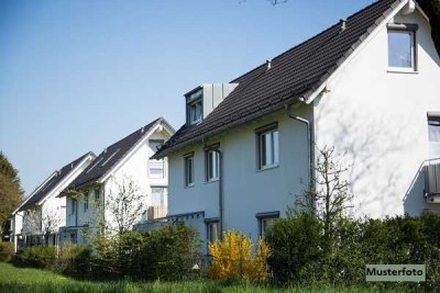 2-Familien-Reihenhaus ++ ohne Provision!