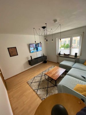 Schöne helle 3-Zi-Wohnung mit Balkon und EBK in Heidelberg