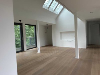 Traumhafte 4-Zimmer-Penthouse-Maisonette-Wohnung über den Dächern von Harvestehude
