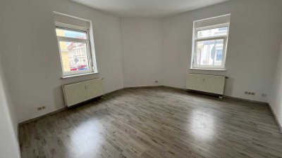Werdau-Zentrum, 3-Zi.-Whg., großes Wohnzimmer, kleines Kinderzimmer