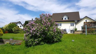 Geräumige 4-Zimmer Dachgeschosswohnung mit Garten in Wiehl