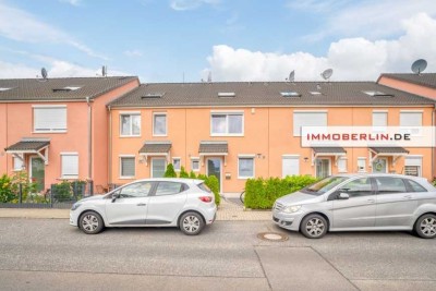IMMOBERLIN.DE - Attraktives energieeffizientes Reihenhaus mit Westgarten & Pkw-Stellplatz nahe Havel